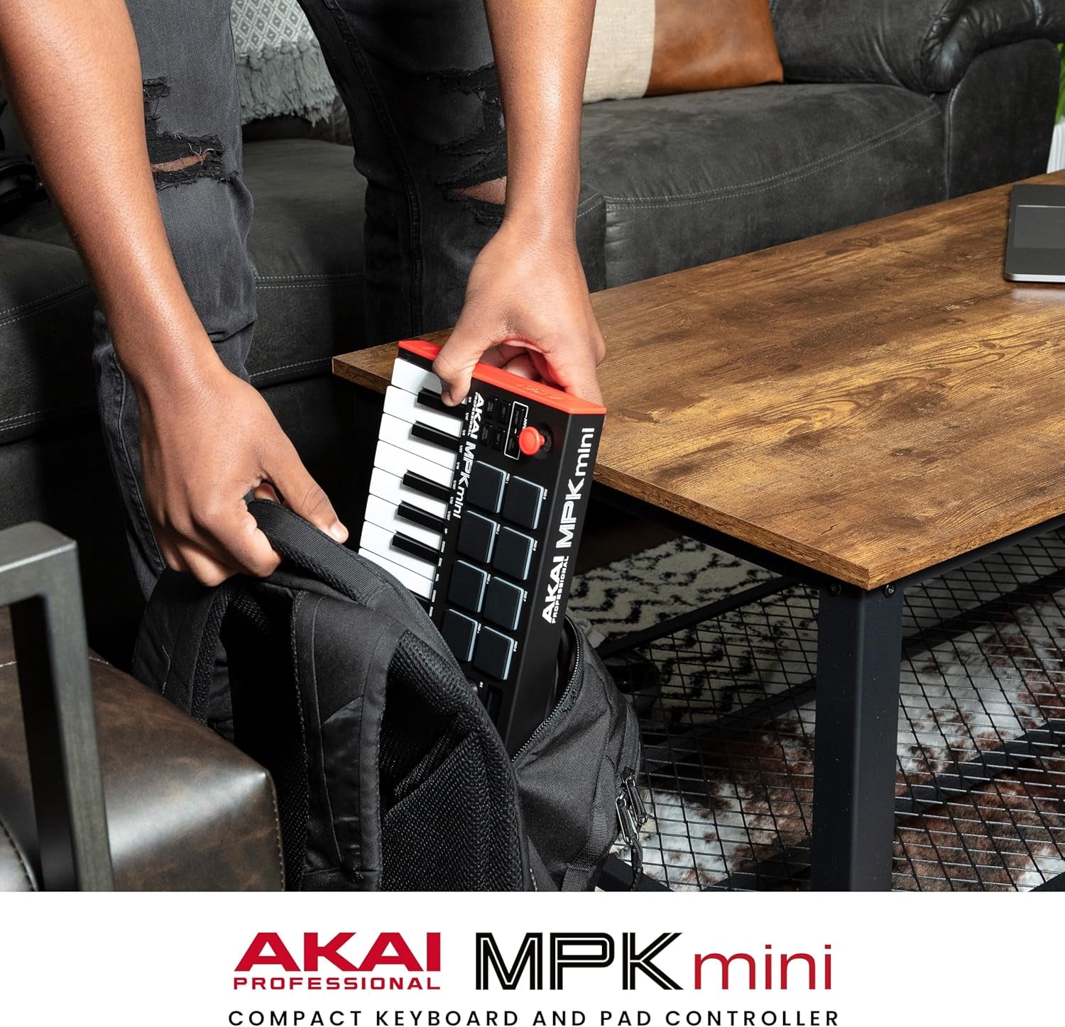 AKAI, 25 Key USB MIDI Keyboard Controller with 8 Drum Pads, 8 Assignable 360 Degree Knobs and Pro Software Suite Included, MPK Mini (MPKMINI3)